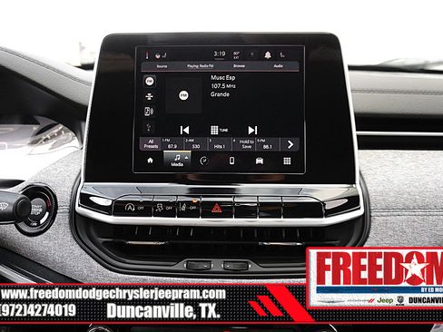 New 2026 Jeep Compass Latitude image 21