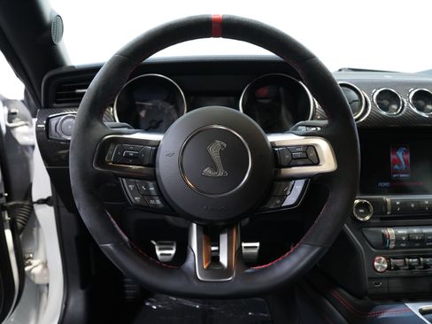 Used 2019 Ford Mustang Shelby GT350R w/ GT350R Equipment Group 920A RWD image 32