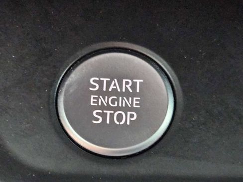 Used 2020 Audi Q3 2.0T Premium w/ Convenience Package image 21