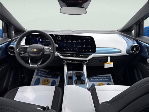 New 2026 Chevrolet Equinox EV LT image 12