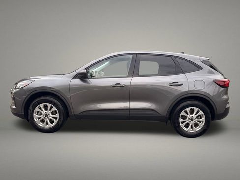 Used 2025 Ford Escape Active AWD/4WD image 2