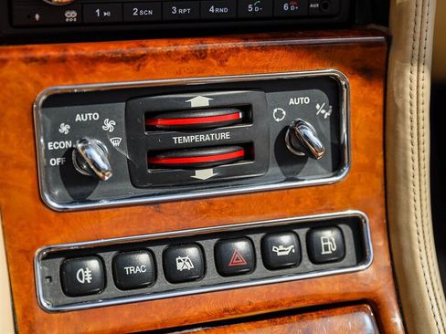 Used 2000 Rolls-Royce Corniche RWD image 29