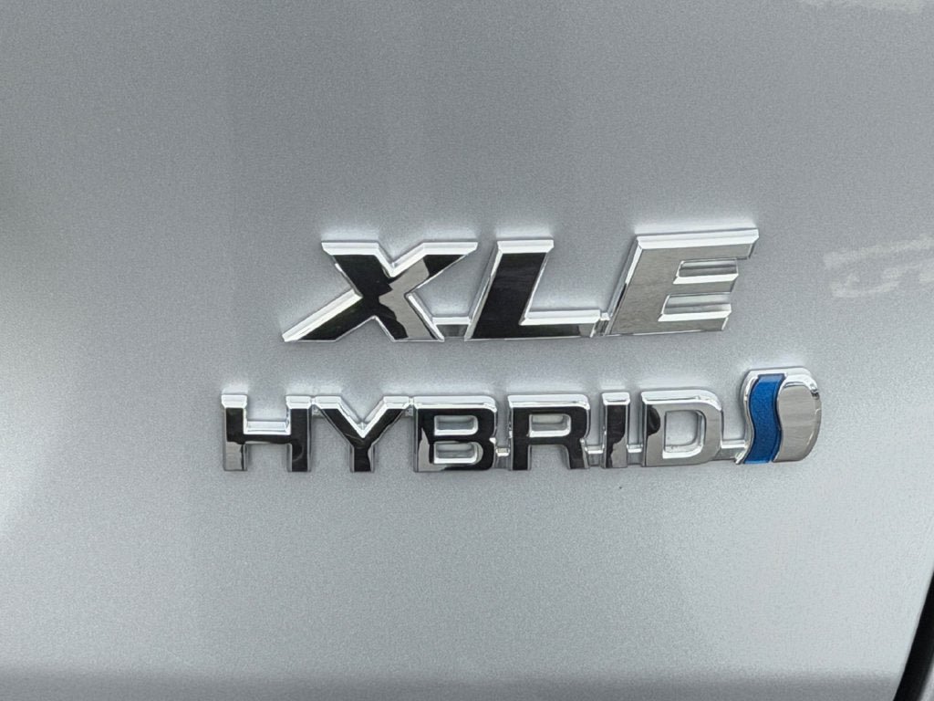 Used 2023 Toyota RAV4 XLE w/ Convenience Package AWD/4WD image 32