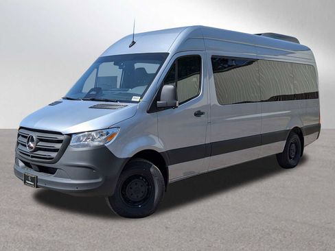 New 2025 Mercedes-Benz Sprinter 2500 image 3
