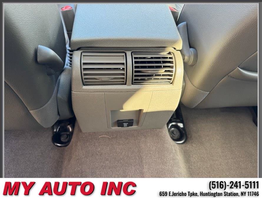 Used 2008 Jeep Grand Cherokee Laredo AWD/4WD image 16