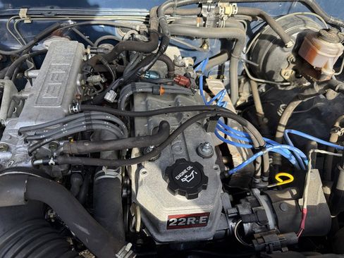 Used 1989 Toyota Pickup Deluxe image 50