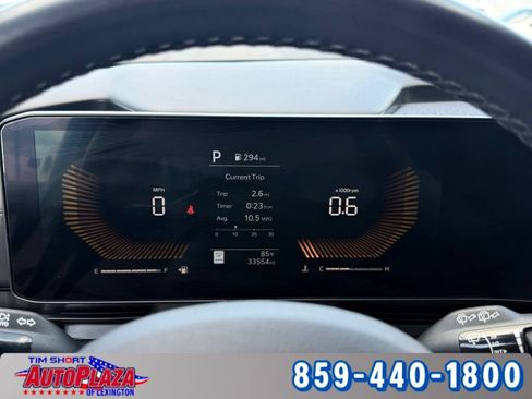 Used 2025 Kia Carnival FWD image 4