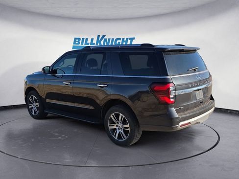 Used 2024 Ford Expedition Limited image 3