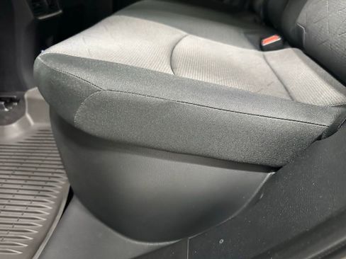 Used 2025 Toyota RAV4 XLE image 44