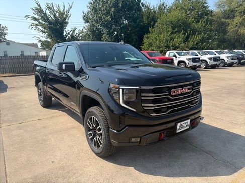 New 2026 GMC Sierra 1500 AT4 w/ AT4 Premium Package AWD/4WD image 8