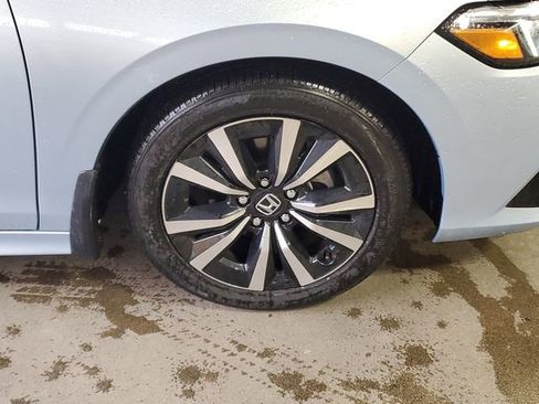 Used 2023 Honda Civic EX image 6