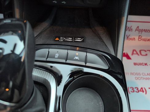 Used 2025 Buick Envista Avenir image 24