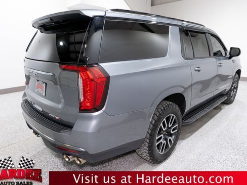 Used 2022 GMC Yukon XL AT4 image 5