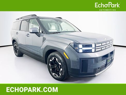 Used 2025 Hyundai Santa Fe SEL FWD image 1