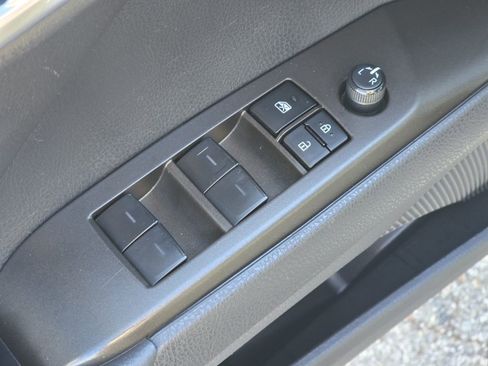 Used 2023 Toyota Camry SE image 23