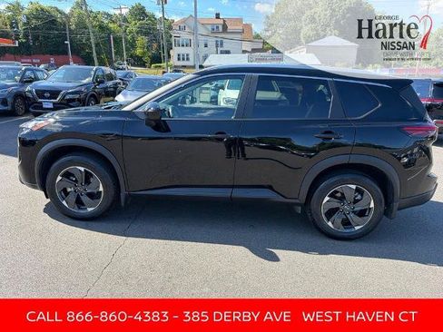 Certified 2024 Nissan Rogue SV w/ SV Premium Package AWD/4WD image 4