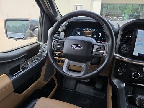 Used 2022 Ford F150 Lariat w/ Equipment Group 502A High AWD/4WD image 8