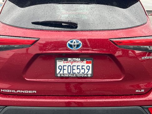 Used 2023 Toyota Highlander XLE image 16