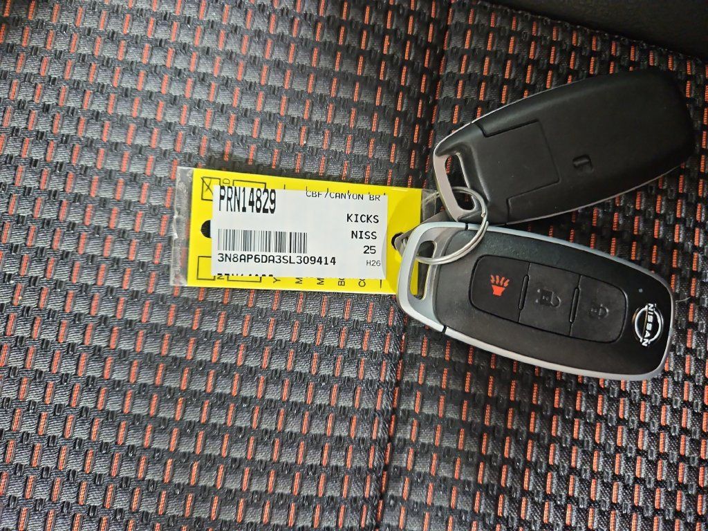 Certified 2025 Nissan Kicks SR FWD image 29