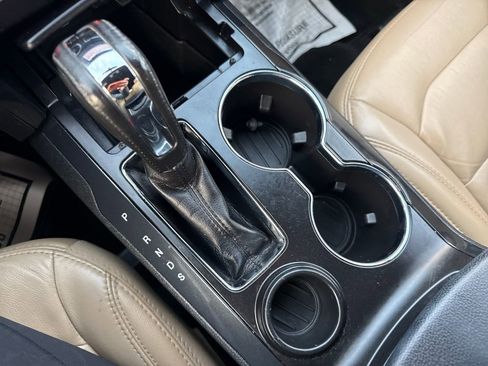 Used 2017 Ford Explorer XLT w/ Equipment Group 202A image 39