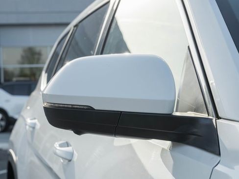 Used 2018 Volkswagen Atlas SEL Premium image 17