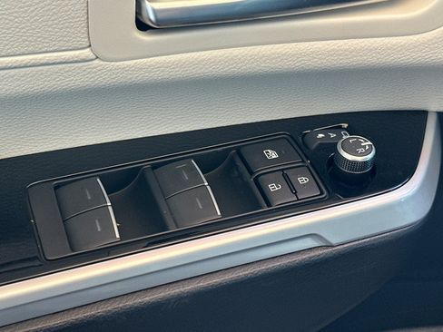 New 2026 Toyota Sienna Limited FWD image 13