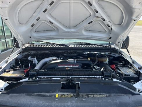 Used 2007 Ford F550 4x4 Regular Cab Super Duty image 18