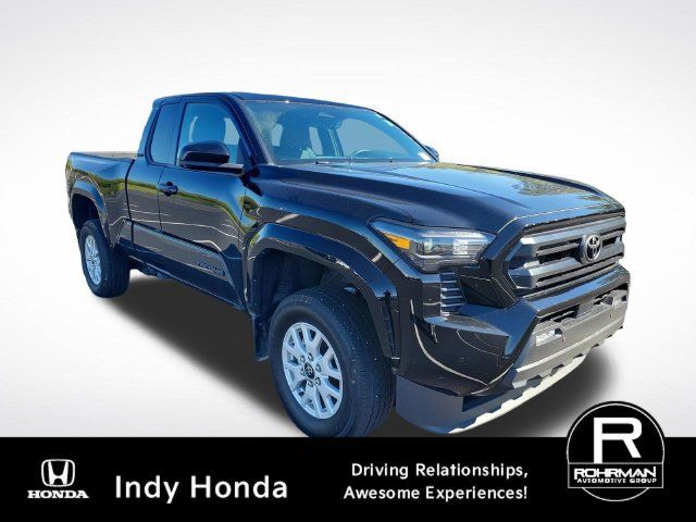 Used 2024 Toyota Tacoma SR5 AWD/4WD image 12