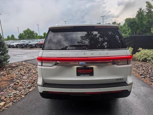 Used 2023 Lincoln Navigator L Reserve AWD/4WD image 4