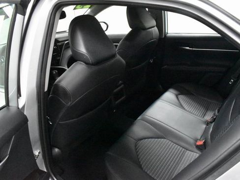 Used 2023 Toyota Camry SE image 16