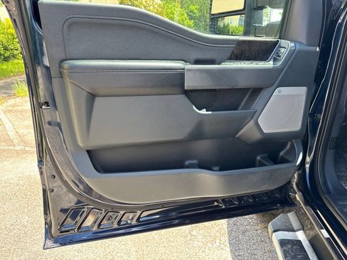 Used 2024 Ford F250 Lariat AWD/4WD image 10