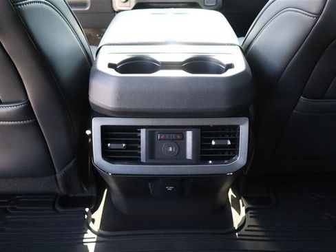 Used 2025 Ford F350 Platinum AWD/4WD image 31