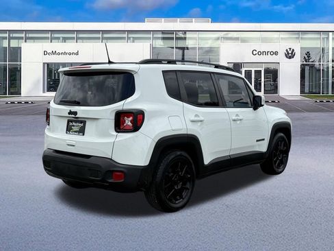 Used 2019 Jeep Renegade Altitude w/ UConnect 8.4 Nav Group FWD image 5