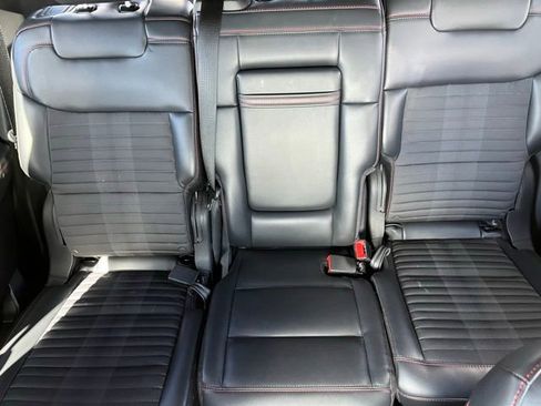 Used 2025 Ford Explorer ST-Line image 29