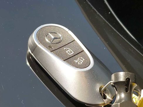 Used 2024 Mercedes-Benz C 300 Sedan image 36