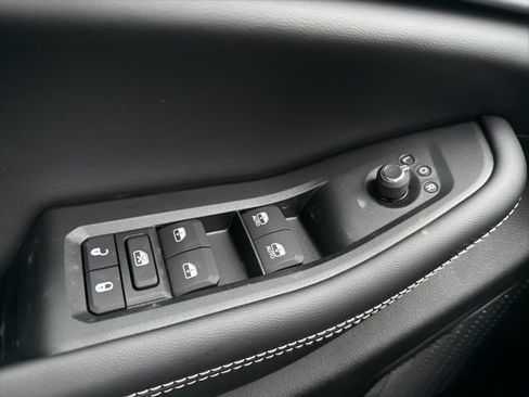 New 2025 Jeep Grand Cherokee Limited image 28