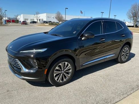 Used 2024 Buick Envision Preferred image 3