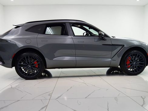 Used 2023 Aston Martin DBX AWD/4WD image 13