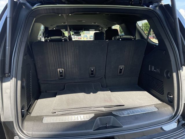 Used 2025 Chevrolet Tahoe Premier AWD/4WD image 21