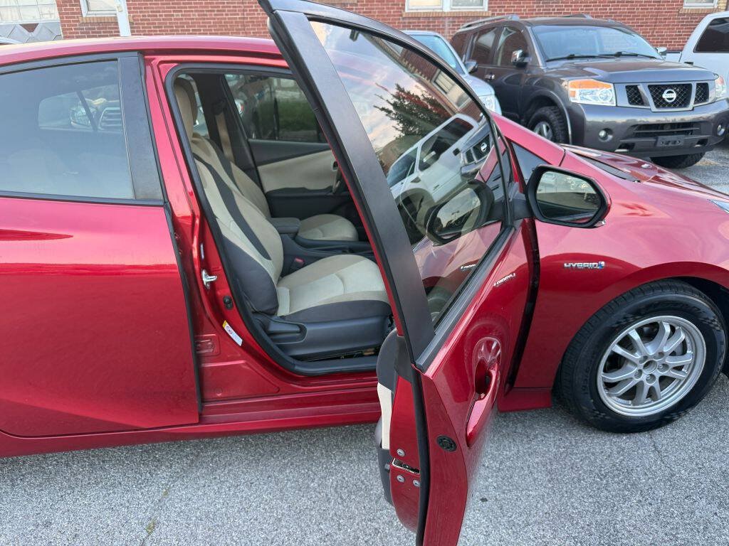 Used 2016 Toyota Prius Two FWD image 20