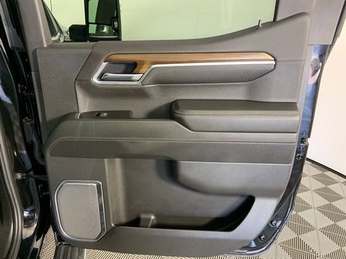 Used 2025 Chevrolet Silverado 1500 High Country w/ High Country Premium Package image 28