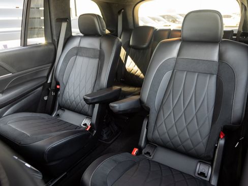 Used 2025 Mercedes-Benz GLS 63 AMG 4MATIC image 27