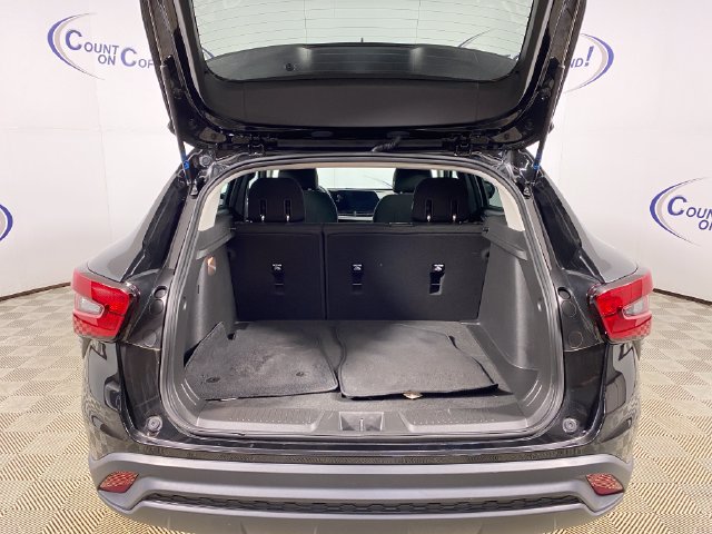 Used 2024 Chevrolet Trax LS w/ LS Convenience Package FWD image 25