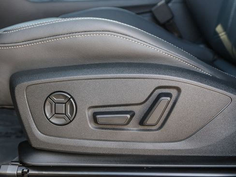 New 2025 Audi Q3 2.0T Premium image 30