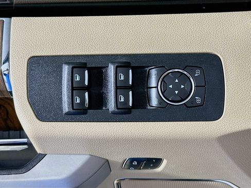 Used 2018 Ford F150 Lariat w/ Equipment Group 502A Luxury AWD/4WD image 22