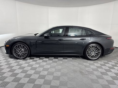 Used 2025 Porsche Panamera 4 image 2