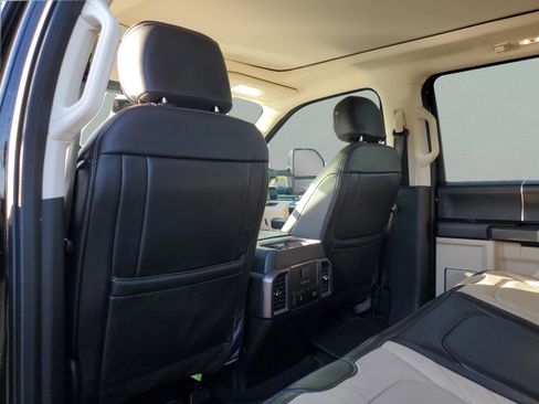 Used 2021 Ford F250 Limited image 16