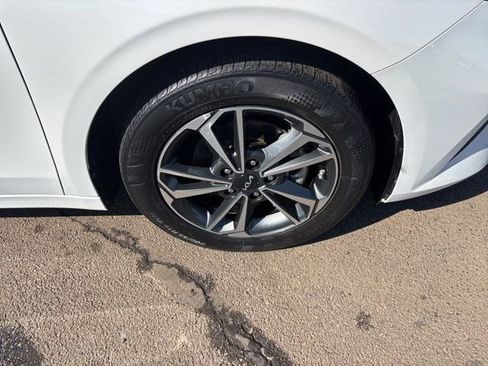 Used 2023 Kia Forte LXS w/ LXS Technology Package image 39