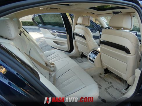 Used 2016 BMW 750i xDrive AWD/4WD image 38