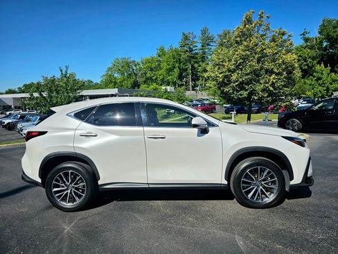 Used 2024 Lexus NX 250 FWD w/ Towing Package (2000 Lbs) image 8